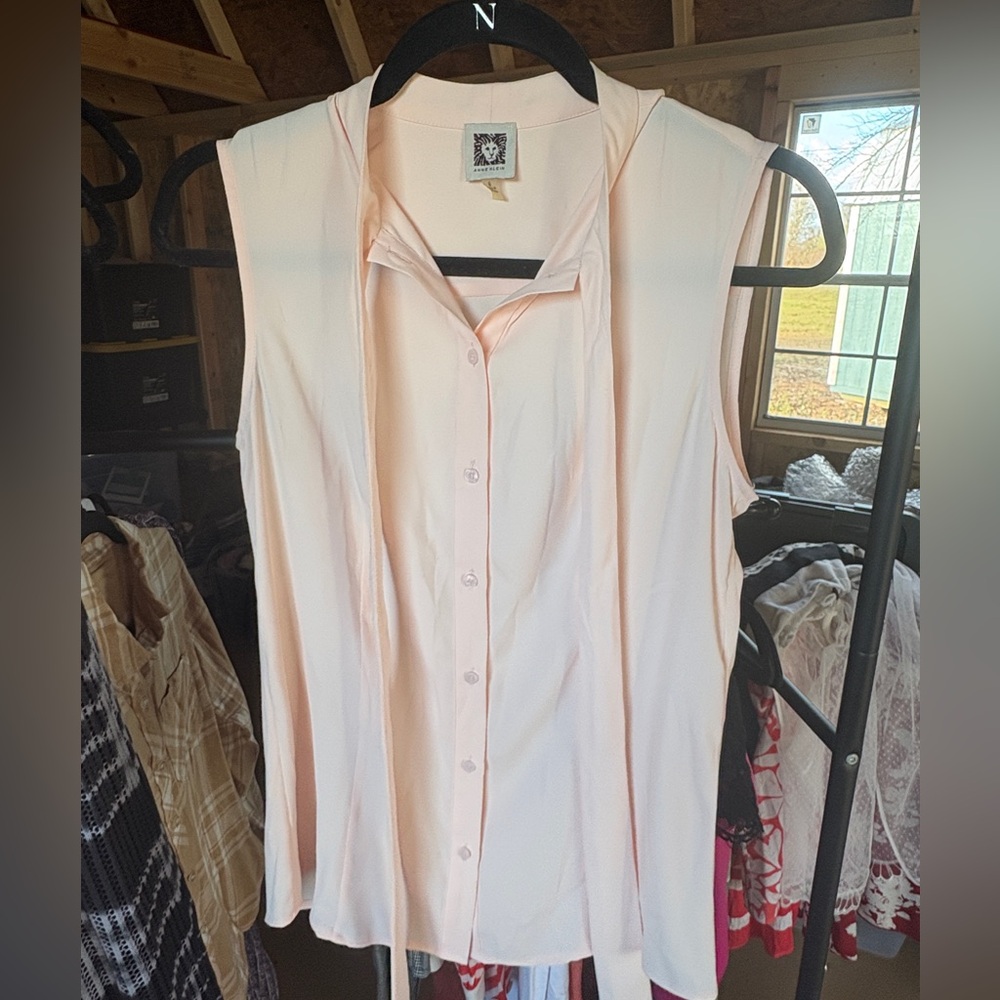 Sleeveless Anne Klein Peach Button-Up Blouse